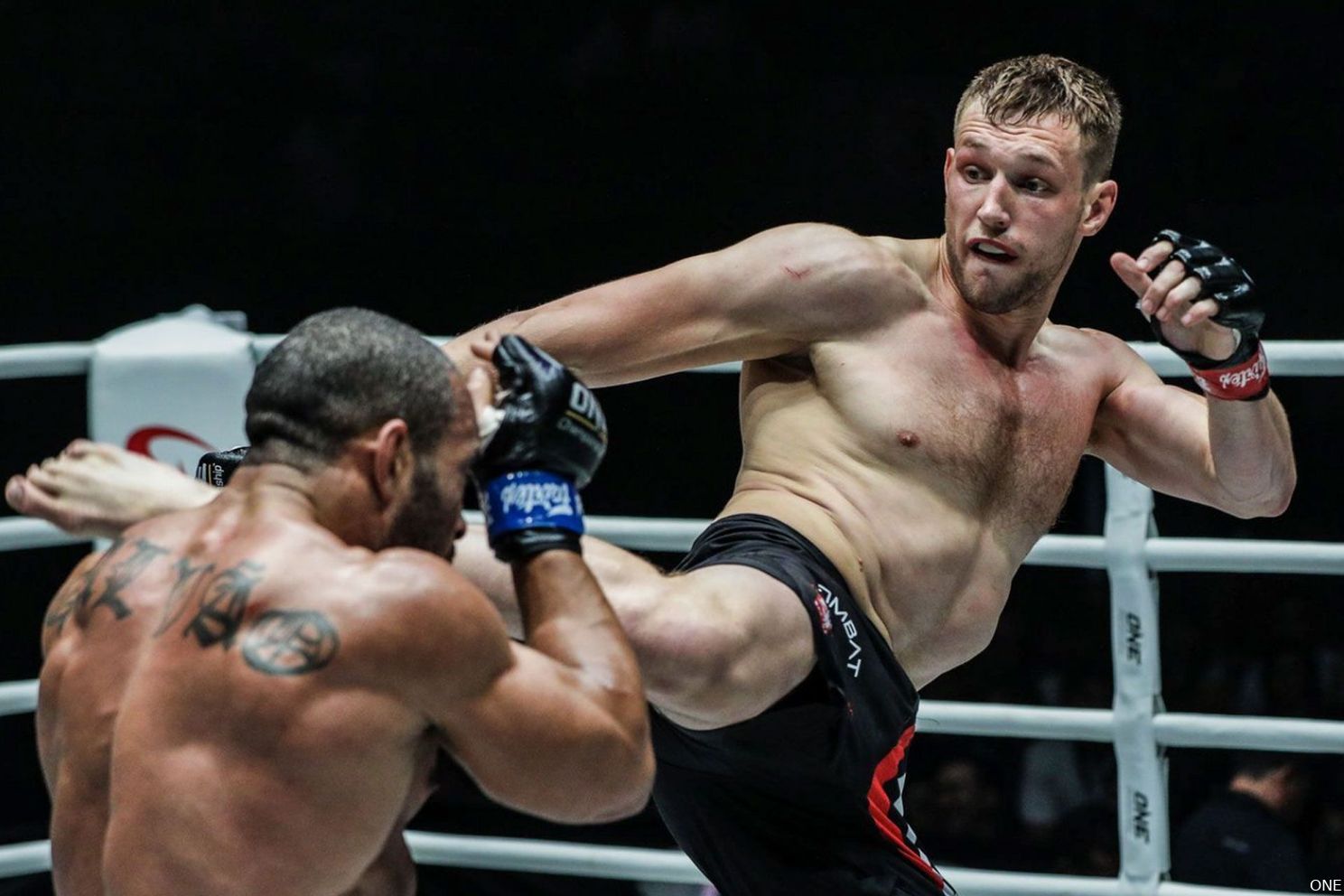 NL topvechter De Ridder verlaat ONE Championship: 'Zoveelste die vertrekt'