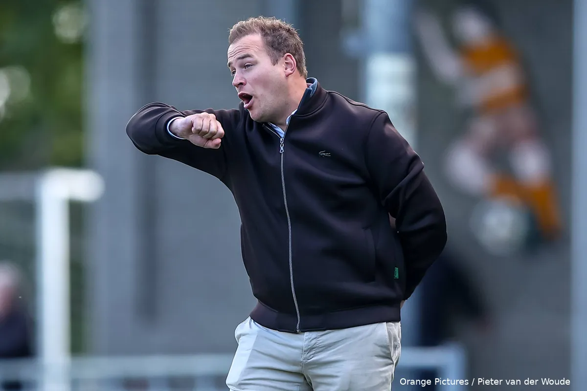 jos-van-der-veen-elleboogstoot-trainer-rohda-raalte-2024-2025