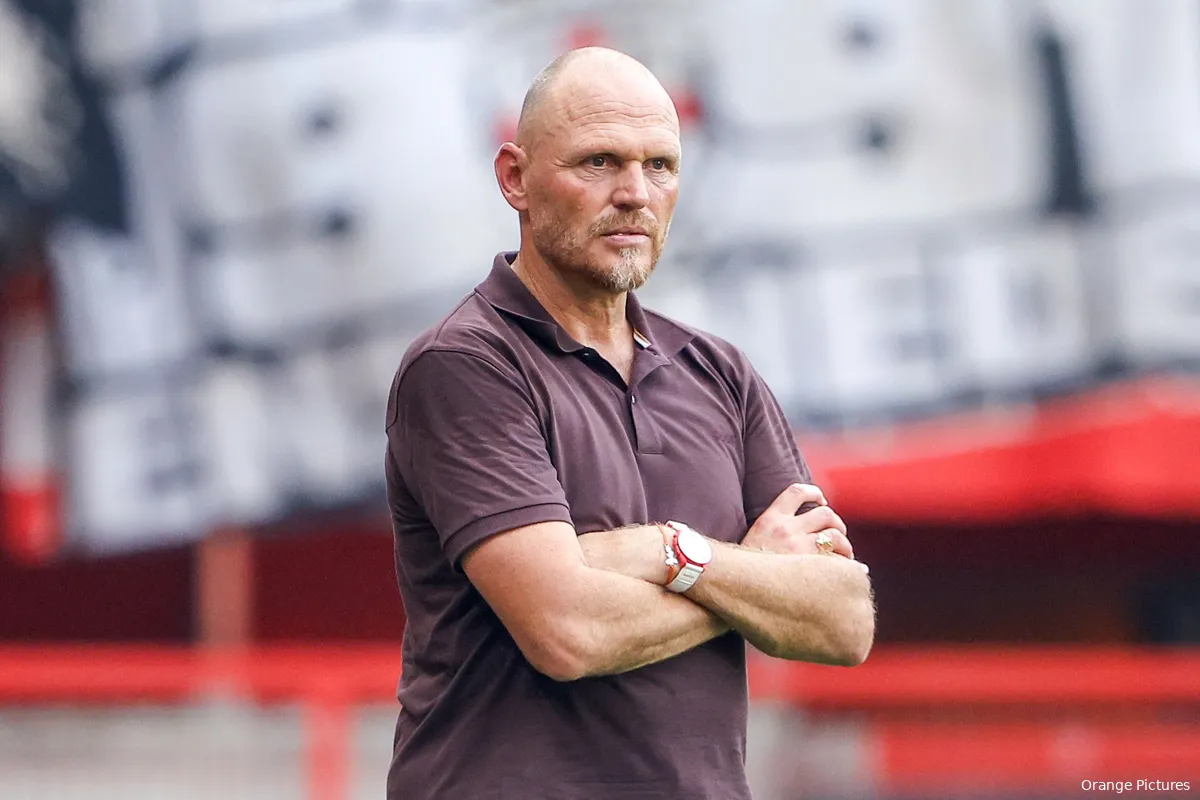 joseph oosting twente slazburg 2024 armen gekruist