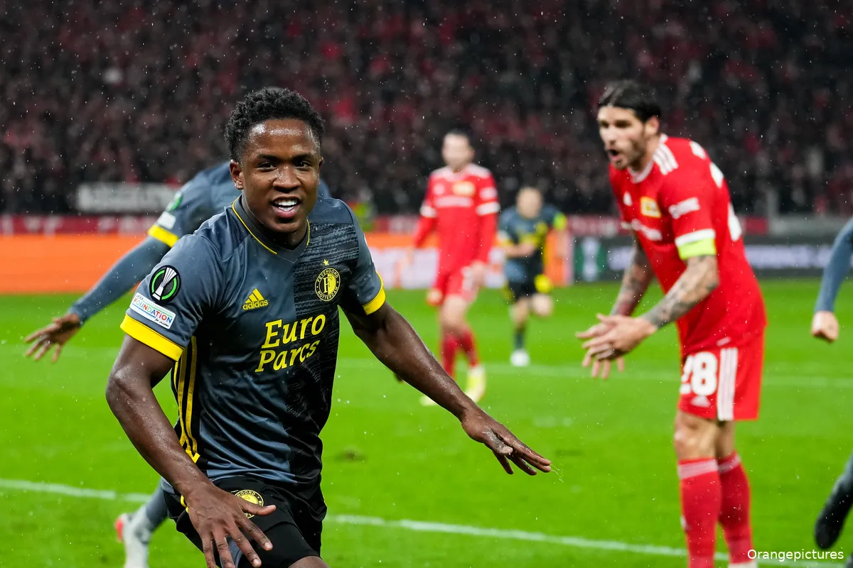 Sinisterra en Teixeira ontbreken tegen Vitesse