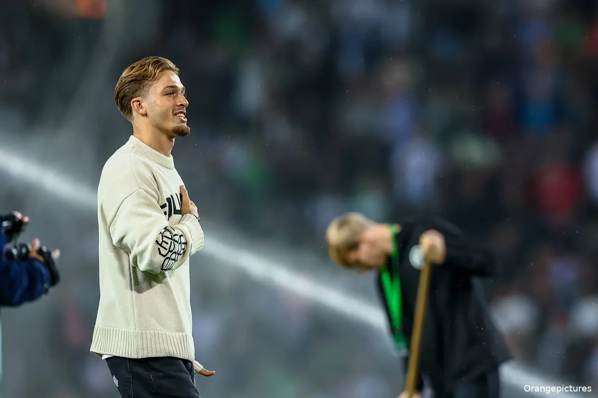 79493525_ORANGE_PICTURES