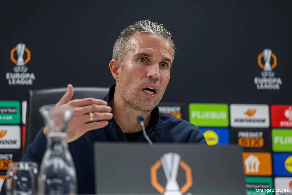 81368970_ORANGE_PICTURES