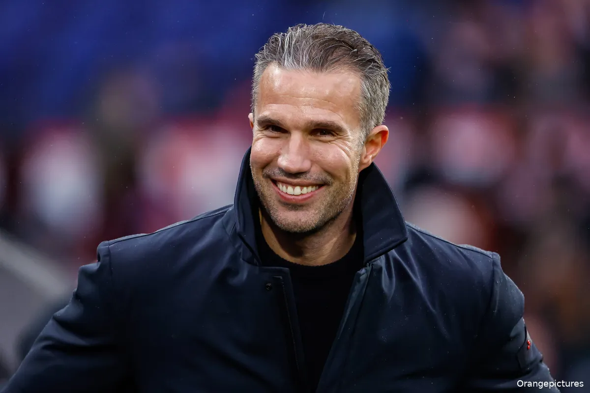 82341819_ORANGE_PICTURES