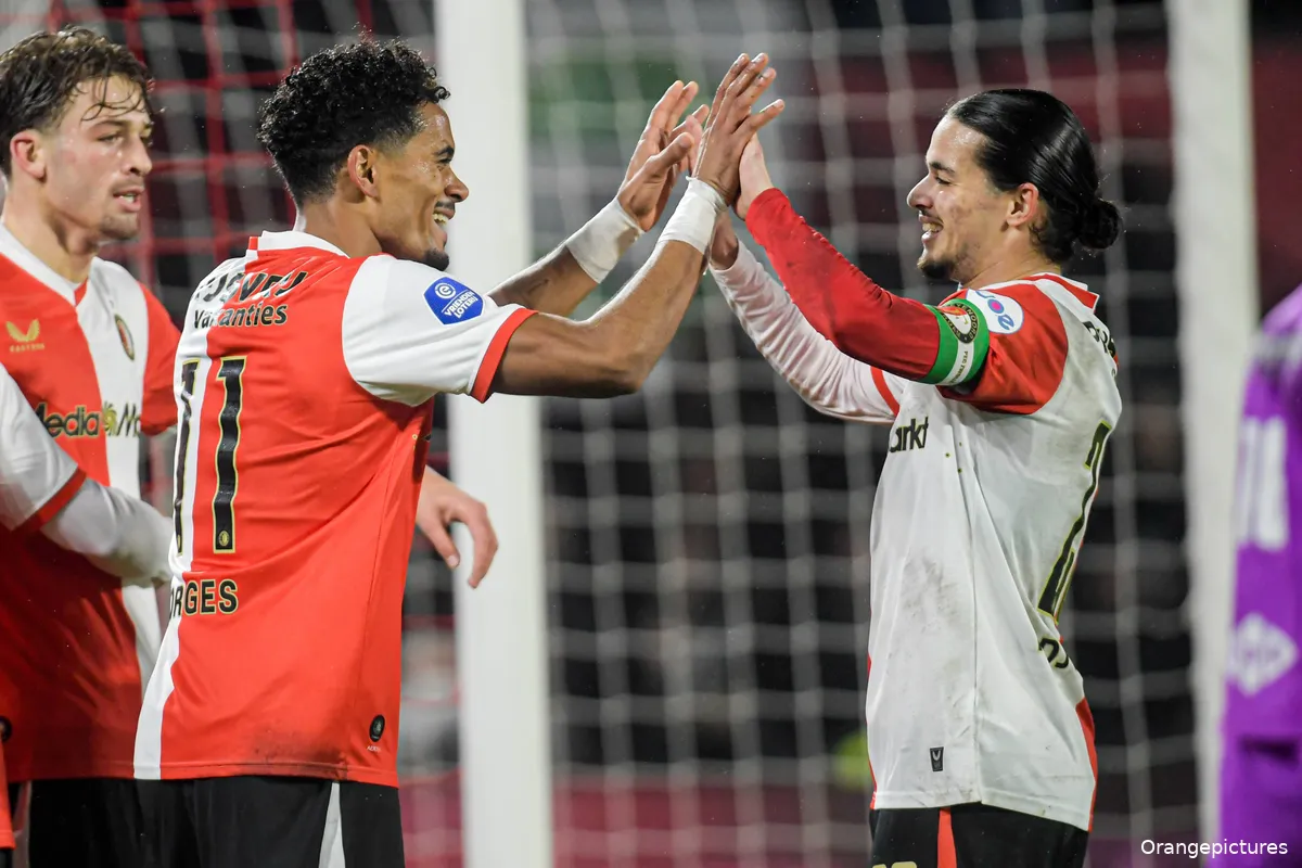 82741348_ORANGE_PICTURES