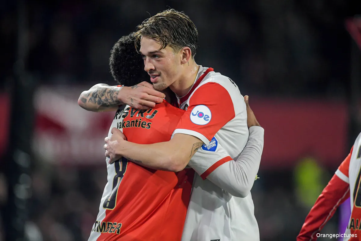 82742907_ORANGE_PICTURES