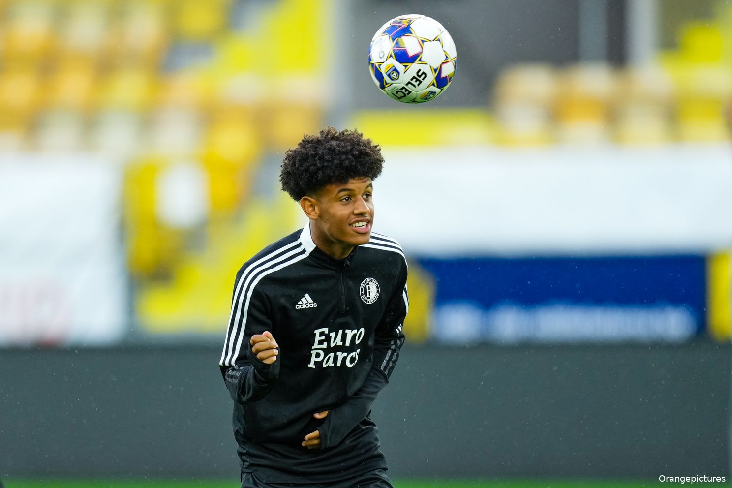 Feyenoord traint op kunstgras veld van Elfsborg (foto's)