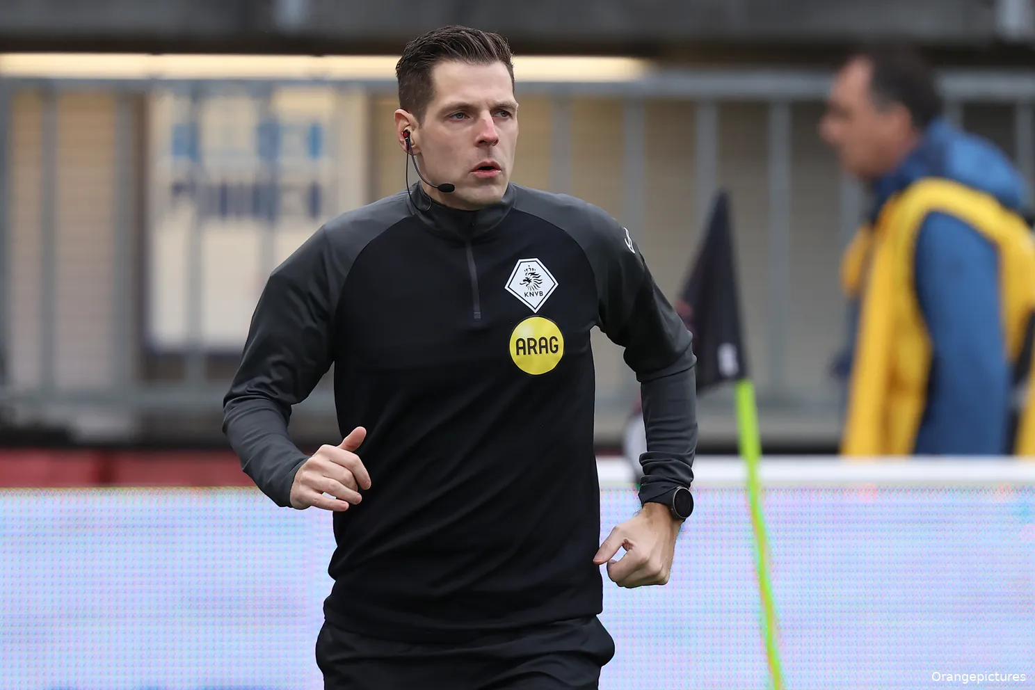 Bekerduel onder leiding van Dieperink; Kamphuis fluit Heerenveen-uit