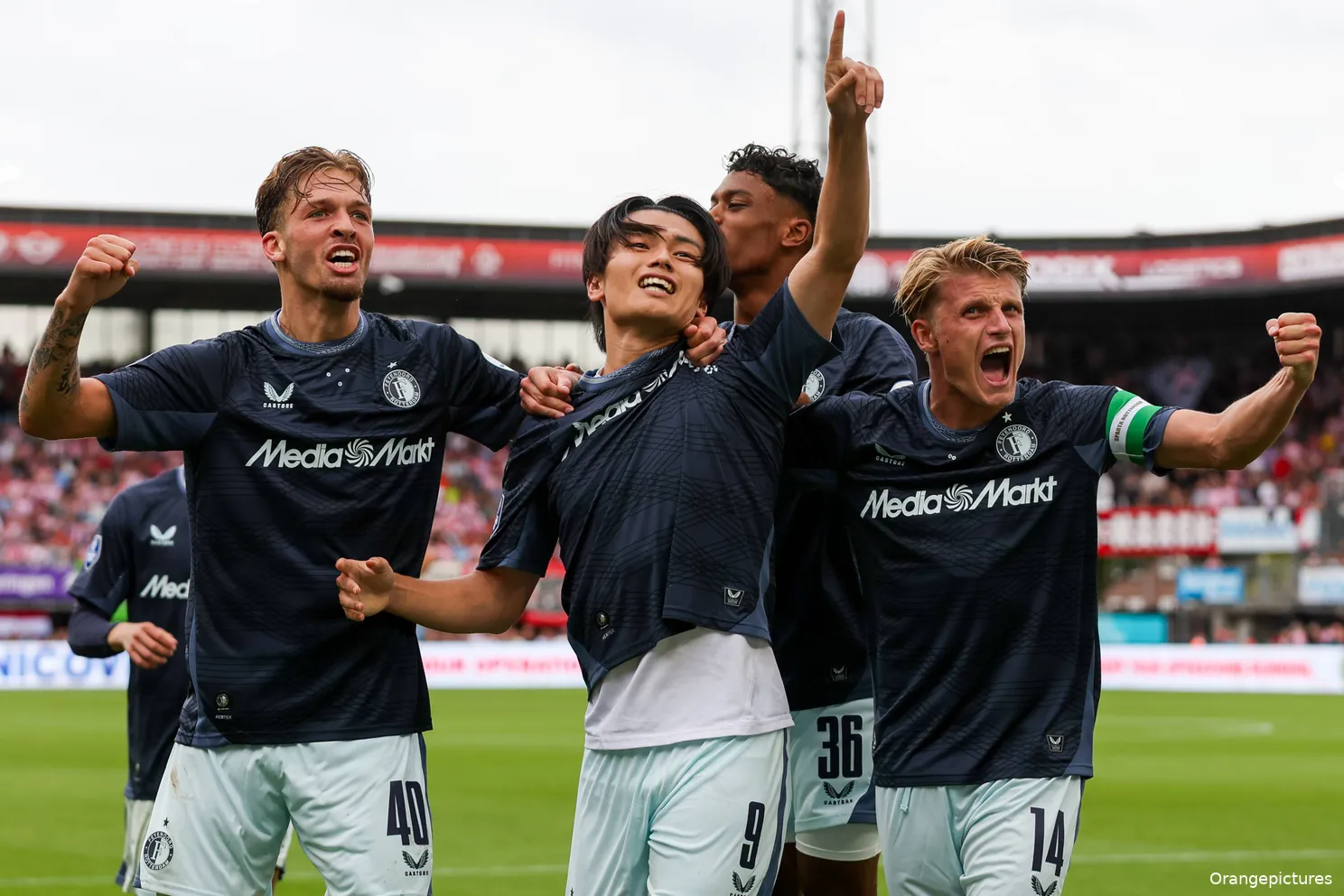 79582721_ORANGE_PICTURES