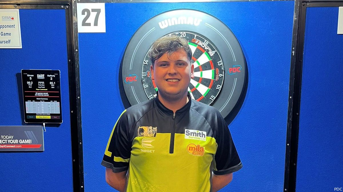 Girvan hits nine-dart finish during first round tie with Lewis at Players Championship 15 Dartsnews