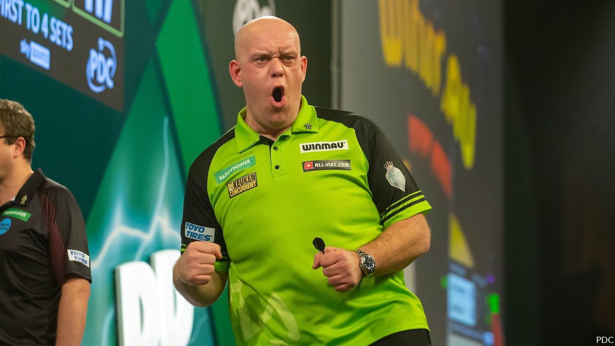 Michael van Gerwen steht nach einem klaren Sieg über Stephen Bunting im ...