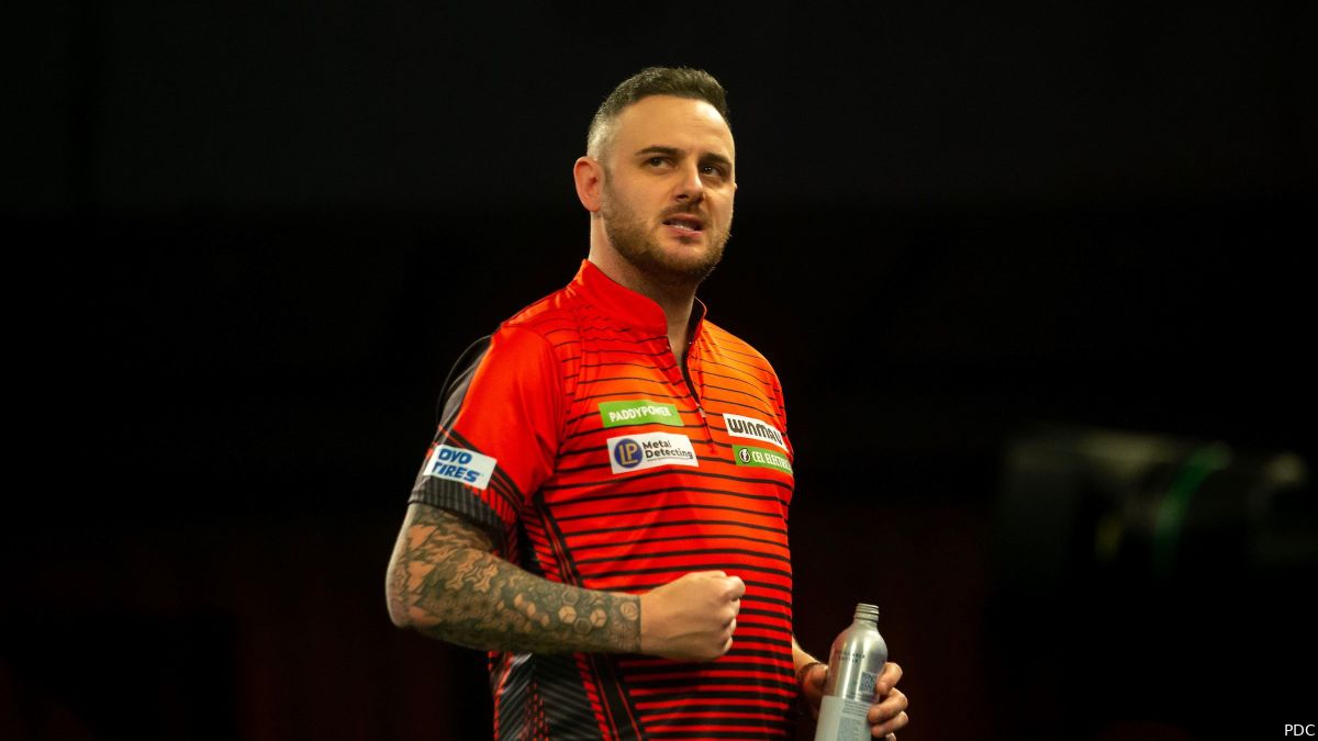 Cullen darts hot sale