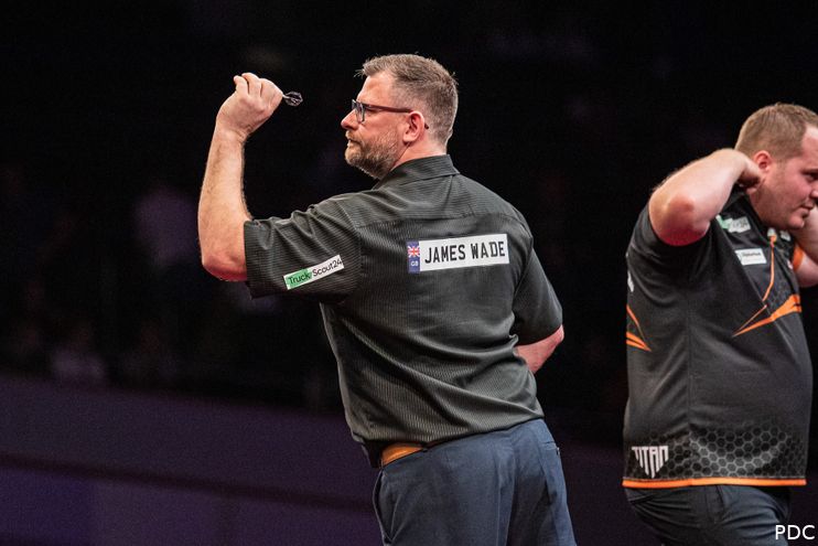 James Wade kreeg branderige ogen van spierbalsem Dirk van Duijvenbode