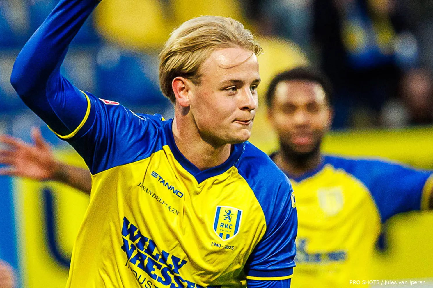 harrie-kuster-close-up-vingertje-juichen-rkc-waalwijk-fc-emmen-2025-2026