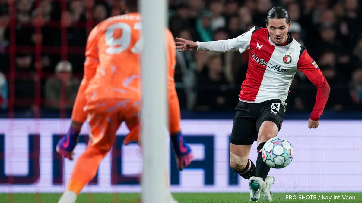 Feyenoord Defeats Como 1907 3-2 in Champions League Thriller