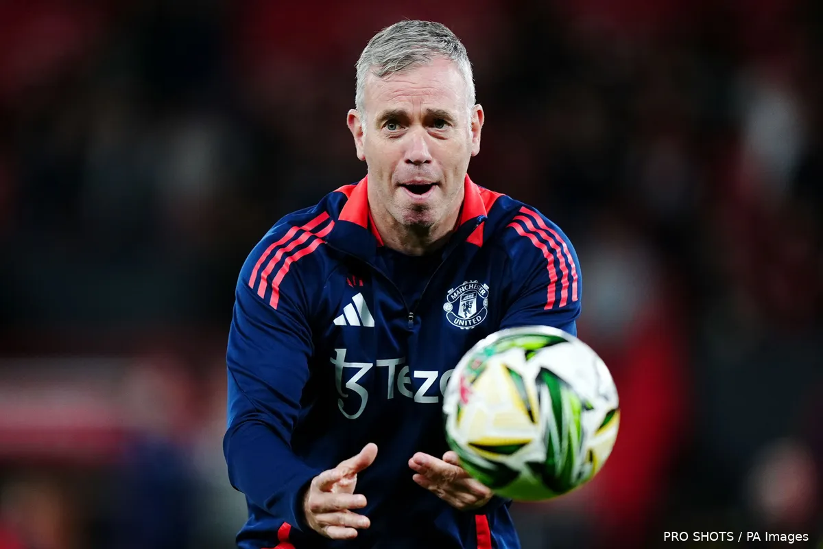 rene hake assistent trainer manchester united 2024 2025