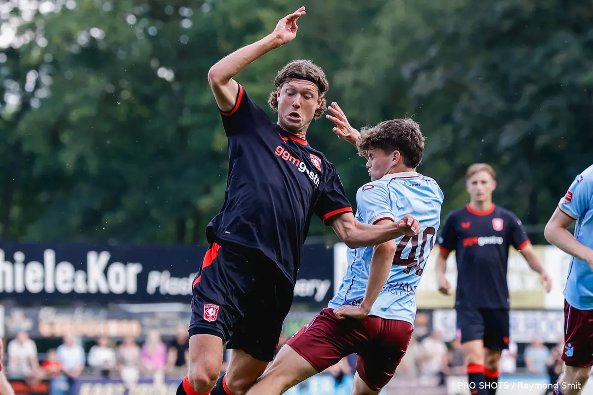 sam-lammers-fc-twente-fc-emmen-oefenwesdtrijd-2026-2027