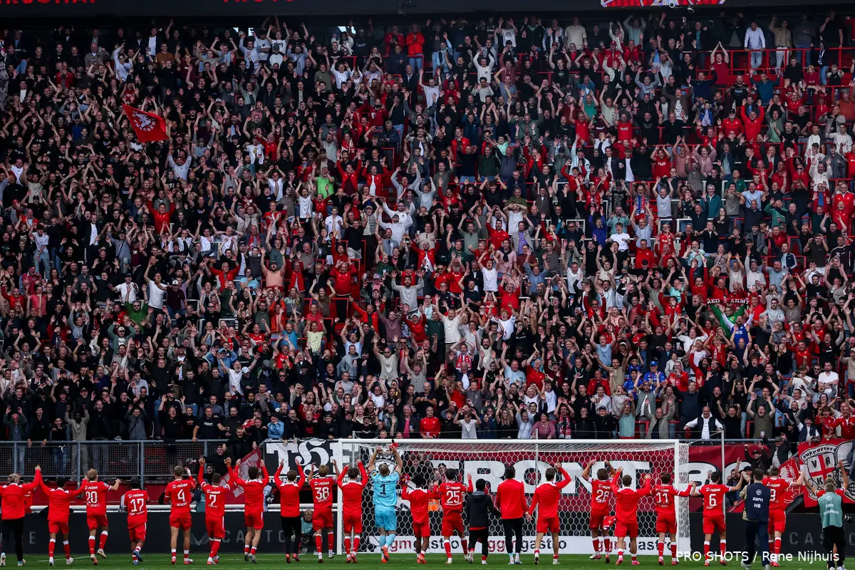 fc-twente-supporters-na-psv-thuis-3-2-2026-2027