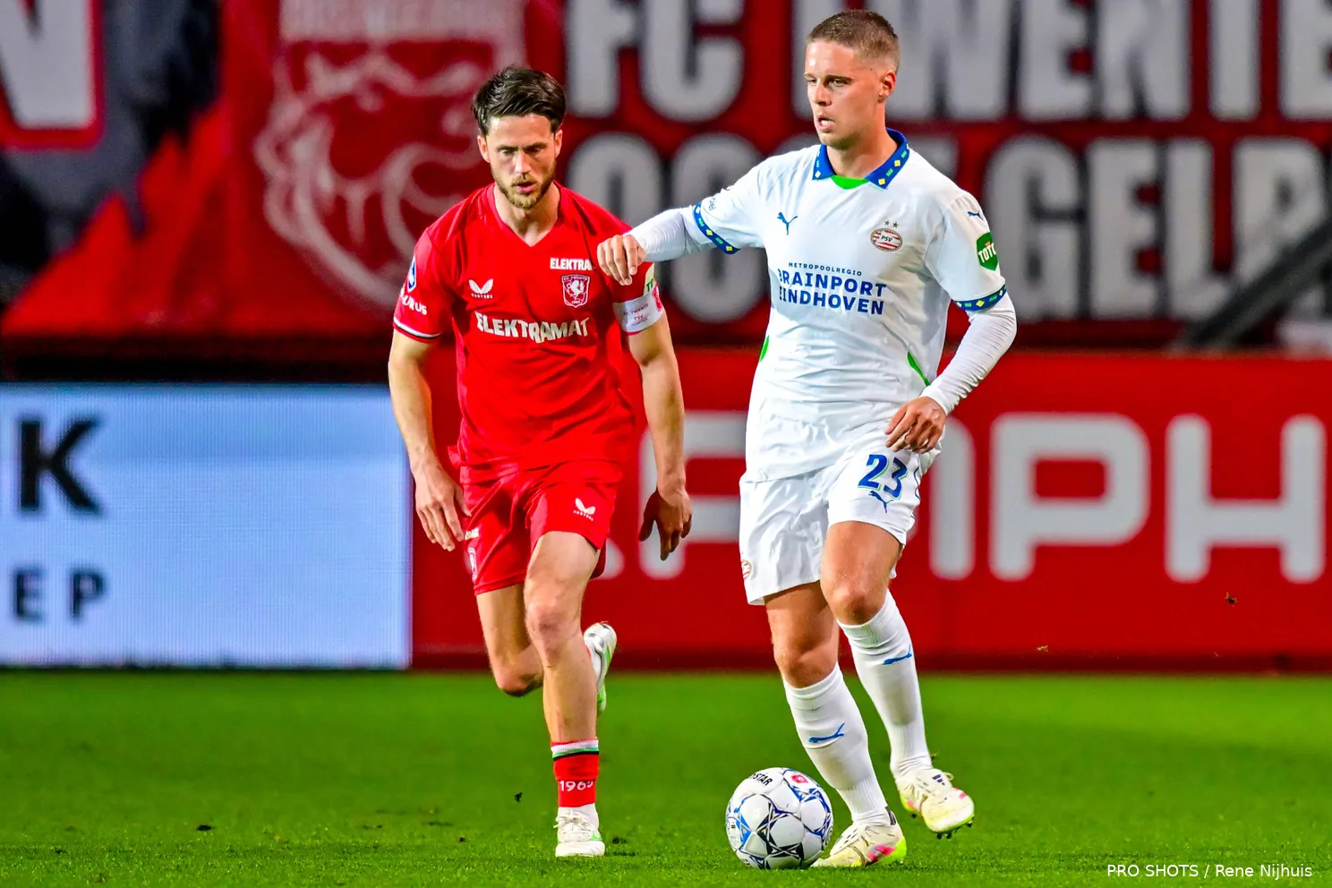 veerman van wolfswinkel twente psv eredivisie 2024 2025