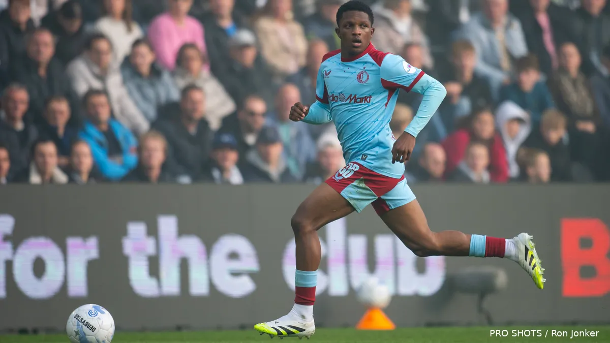 Givairo Read Returns for Feyenoord After Three-Month Injury Layoff