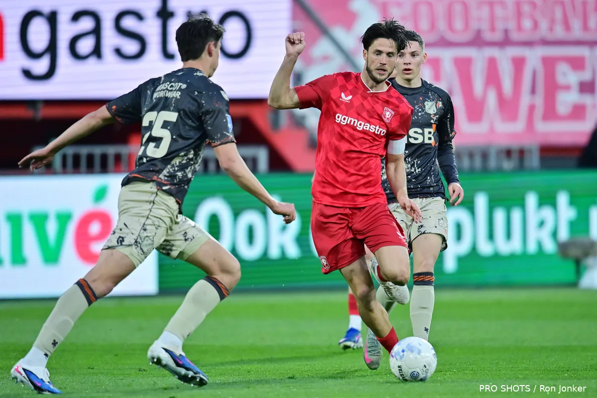 Ricky-van-Wolfswinkel-FC-Twente-FC-Volendam