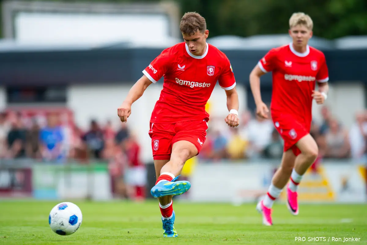 kurowski-fc-twente-aberdeen-2026-voorbereiding