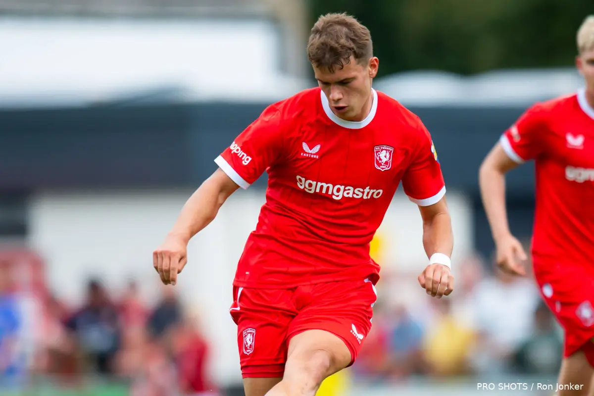 kurowski-oefenwedstrijd-fctwente-aberdeen-2026-2027
