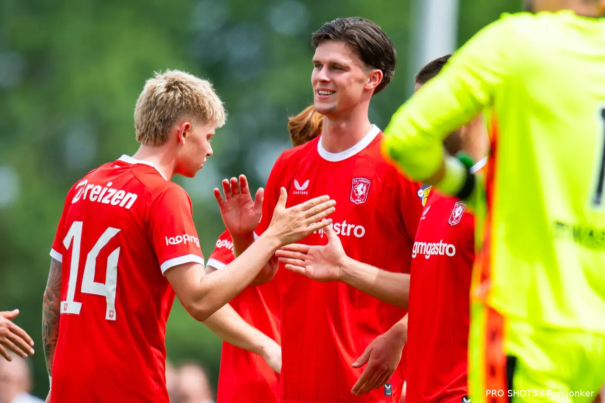 vennegoor-of-hesselink-hlynsson-twente-aberdeen-2026