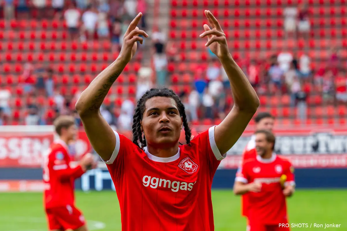 Filip-Thorvaldsen-debuut-FC-Twente-PEC-Zwolle-2026-2027