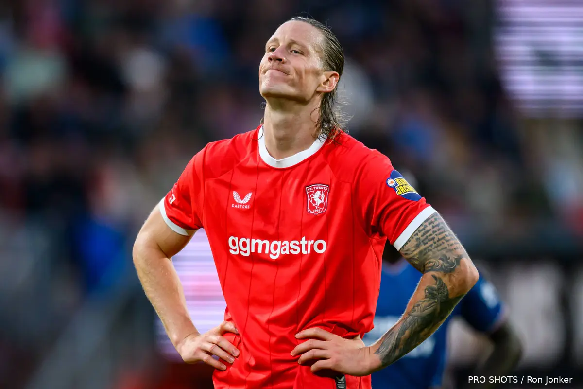 Wout-Weghorst-FC-Twente-Telstar-2026-2027