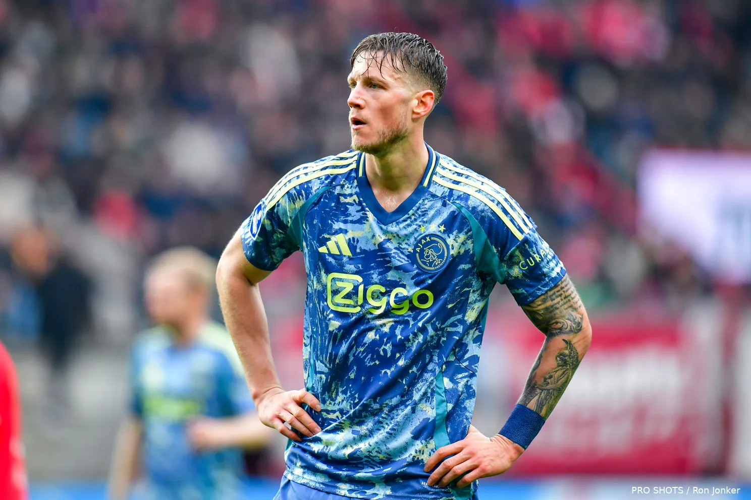 wout weghorst fc twente ajax