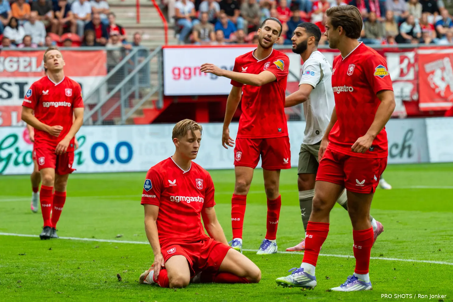 bruns-zerrouki-twente-psv-2025