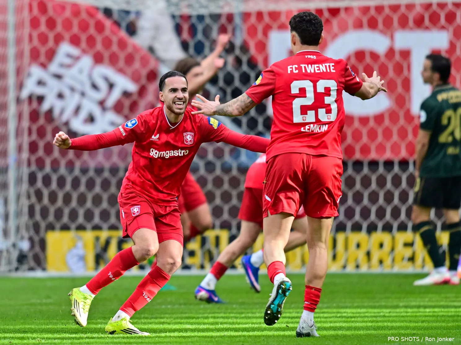 ramiz-zerrouki-stav-lemkin-vieren-fc-twente-feyenoord-2026