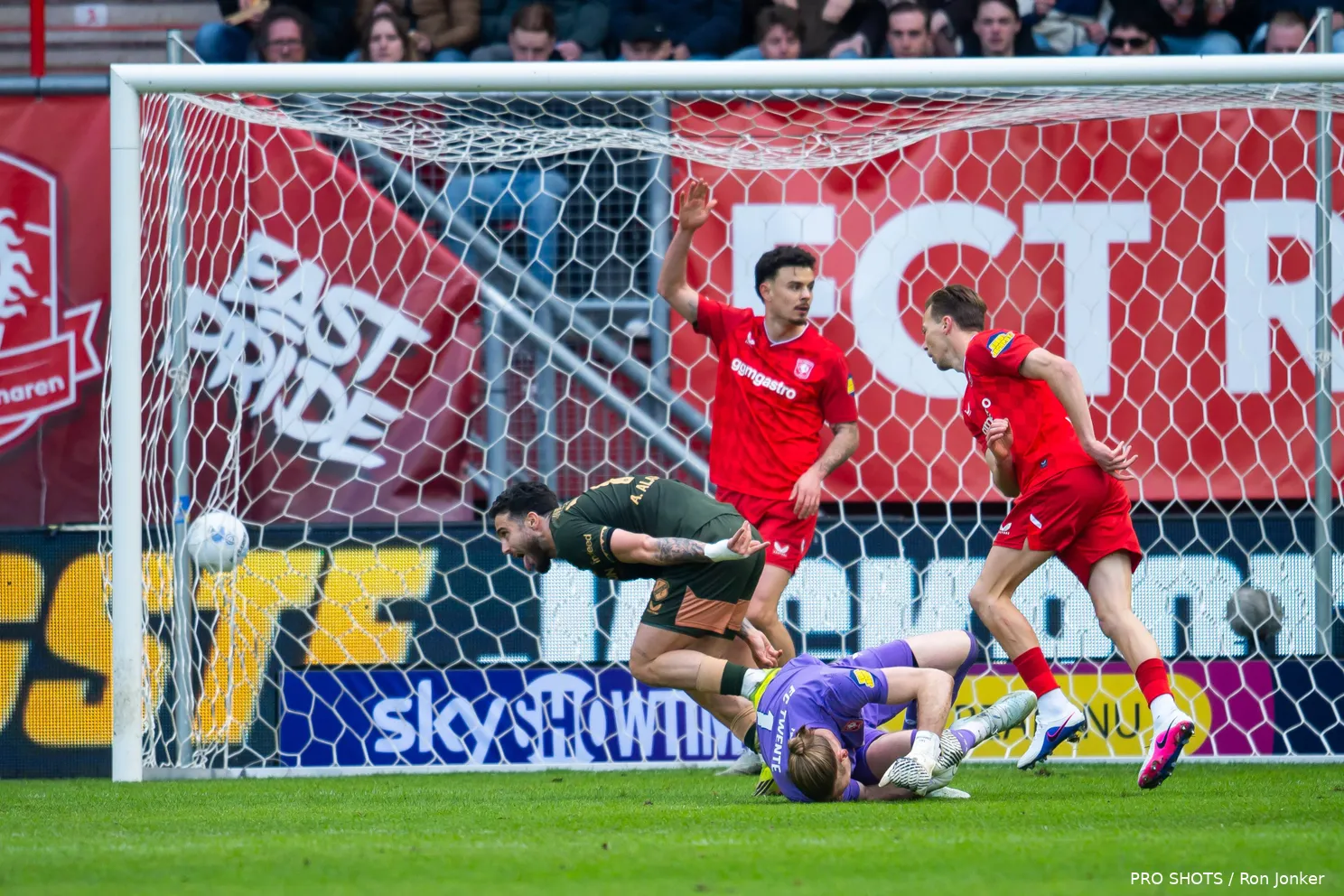 Stav-Lemkin-Arno-Verschueren-Stav-Lemkin-Lars-Unnerstall-Angel-Alarcon-FC-Twente-FC-Utrecht