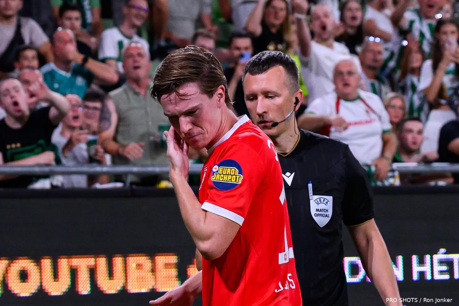 daan-rots-grensrechter-ferencváros-fc-twente-voorronde-europa-league-2026-2027