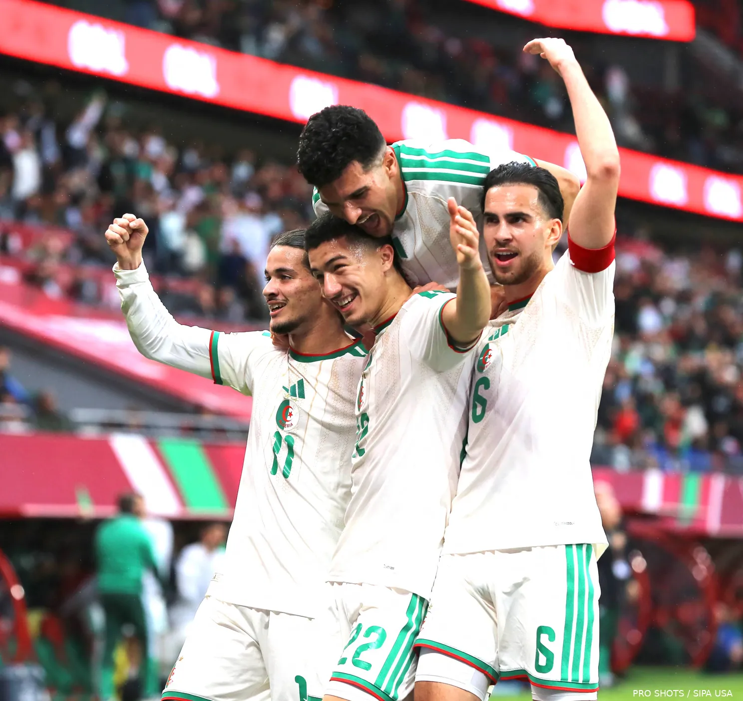 ramiz-zerrouki-anis-hadj-moussa-ibrahim-maza-aissa-mandi-equatoriaal-guinea-algerije-afrika-cup-2026