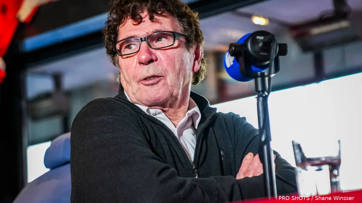 Van Hanegem sees golden opportunity for Feyenoord as PSV has problem