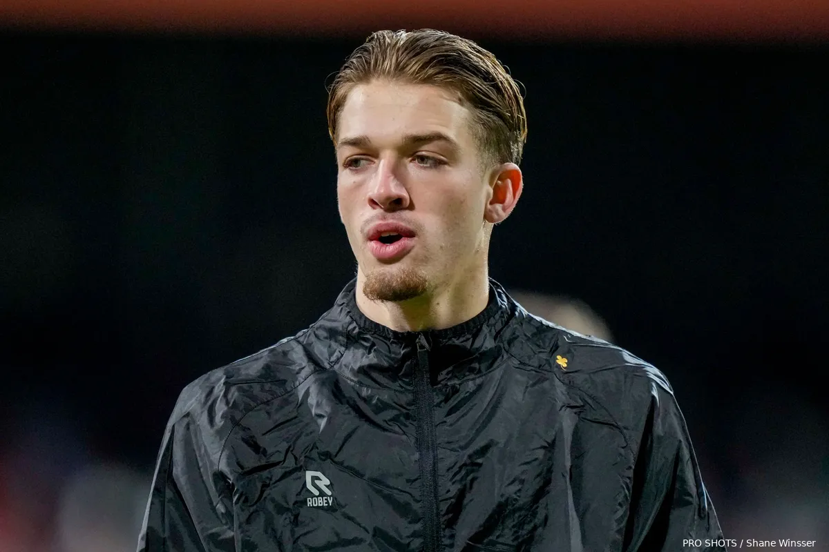 luciano valente zwart trainingspak groningen
