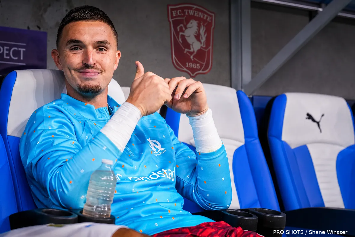 jeffrey-de-lange-olympique-marseille-logo-fc-twente