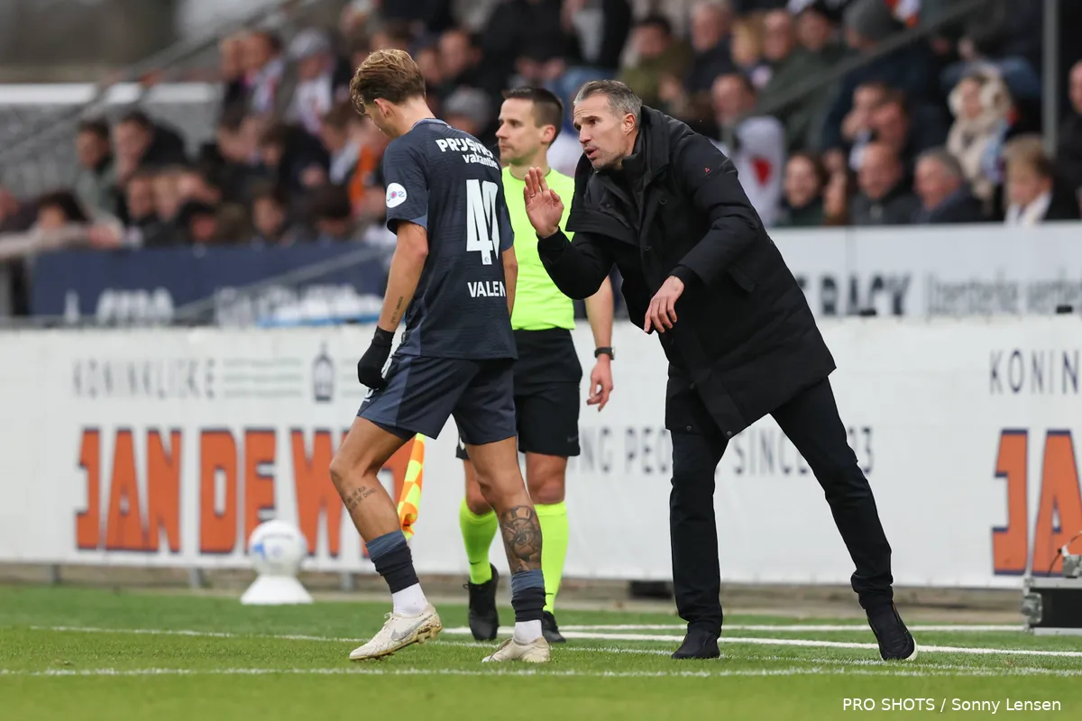 Copyright-ProShots-32270822