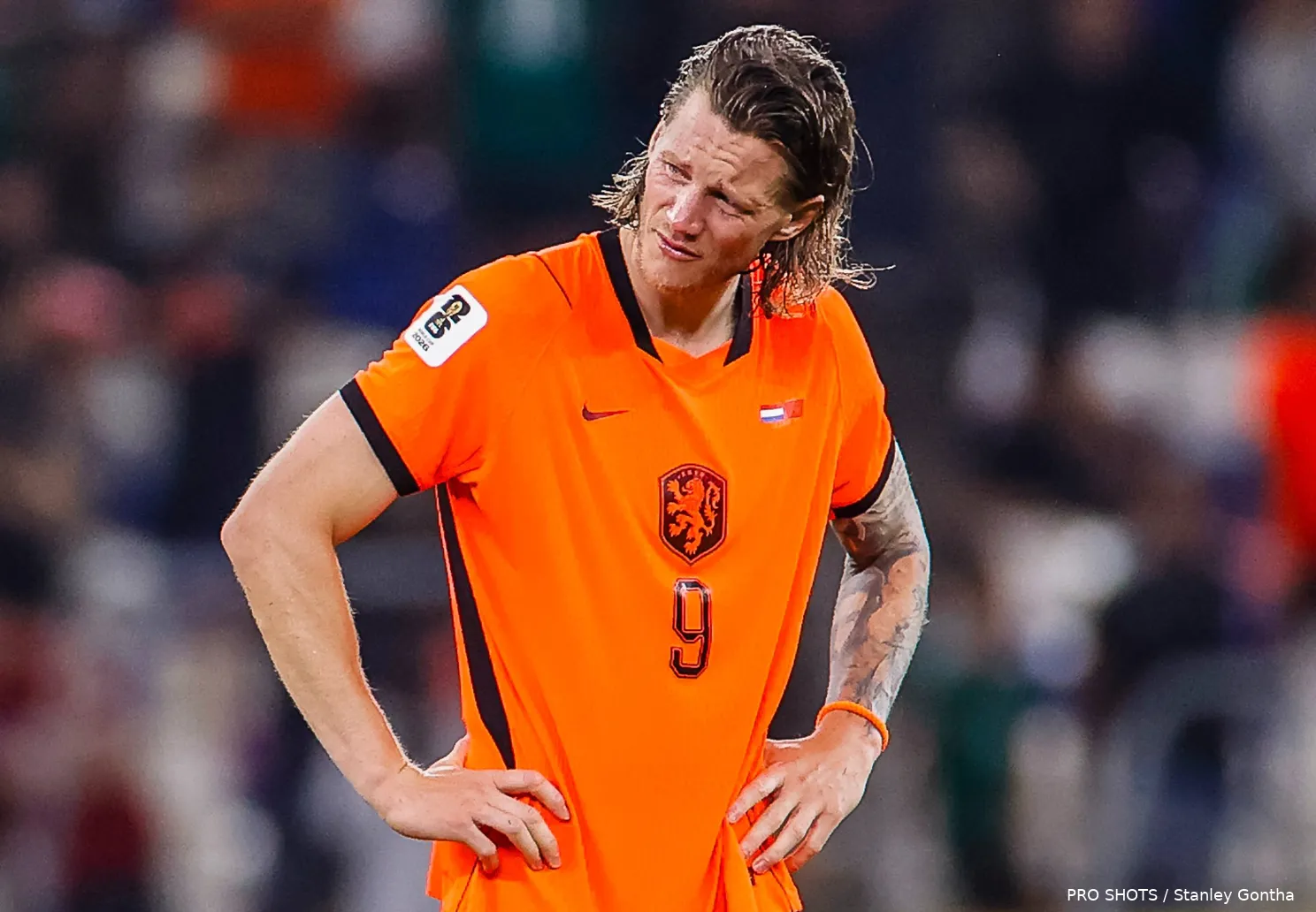 Wout Weghorst in tranen bij Oranje