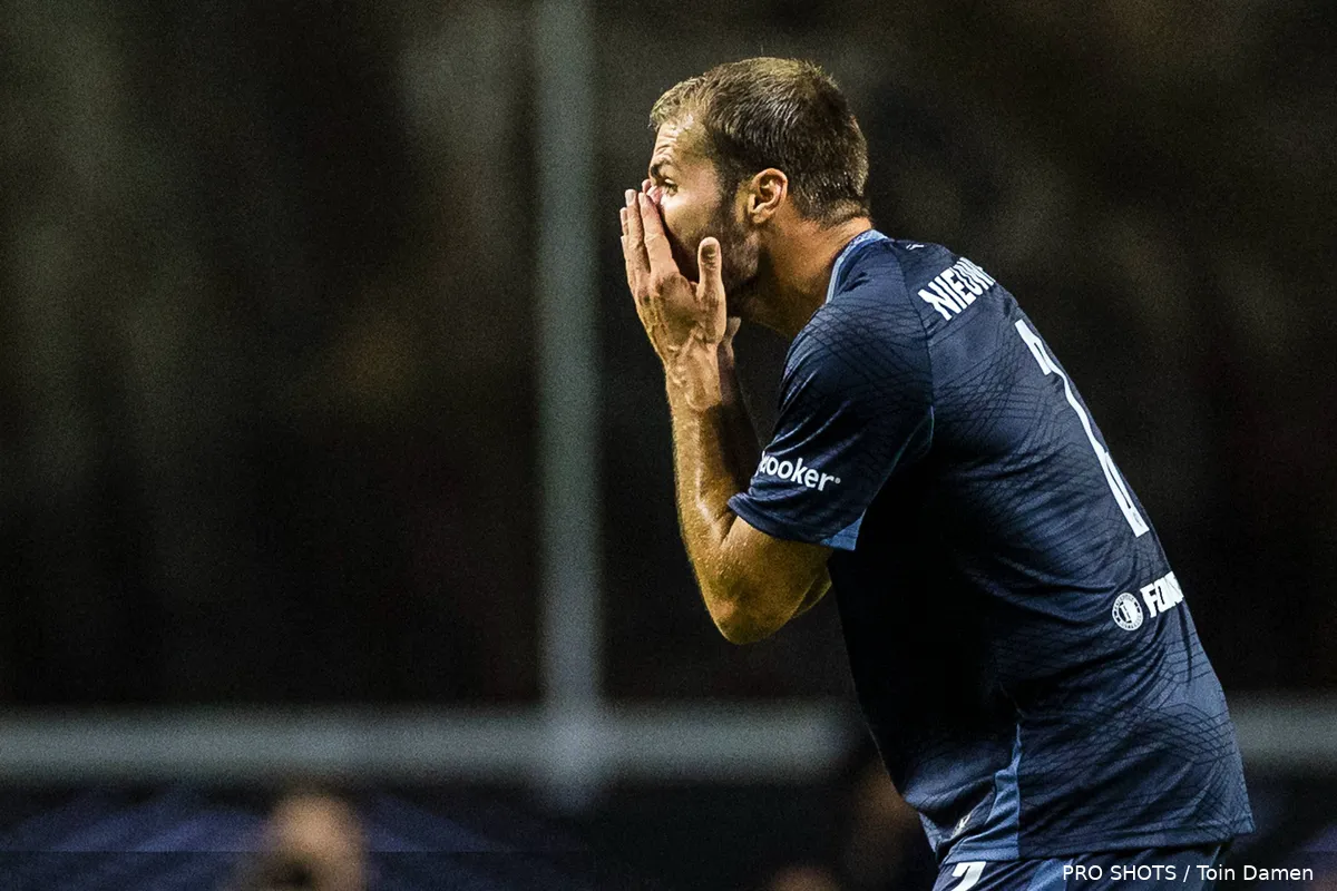 Copyright-ProShots-31179091