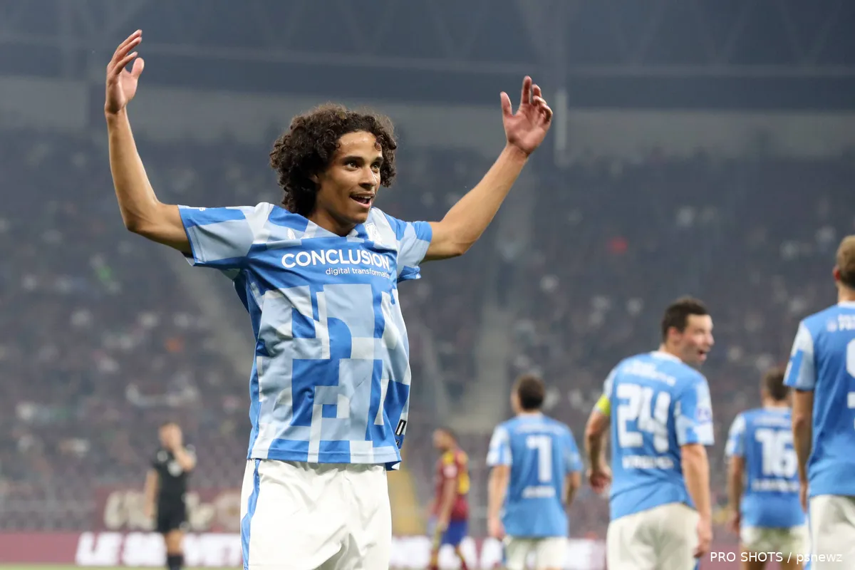 Copyright-ProShots-30418555