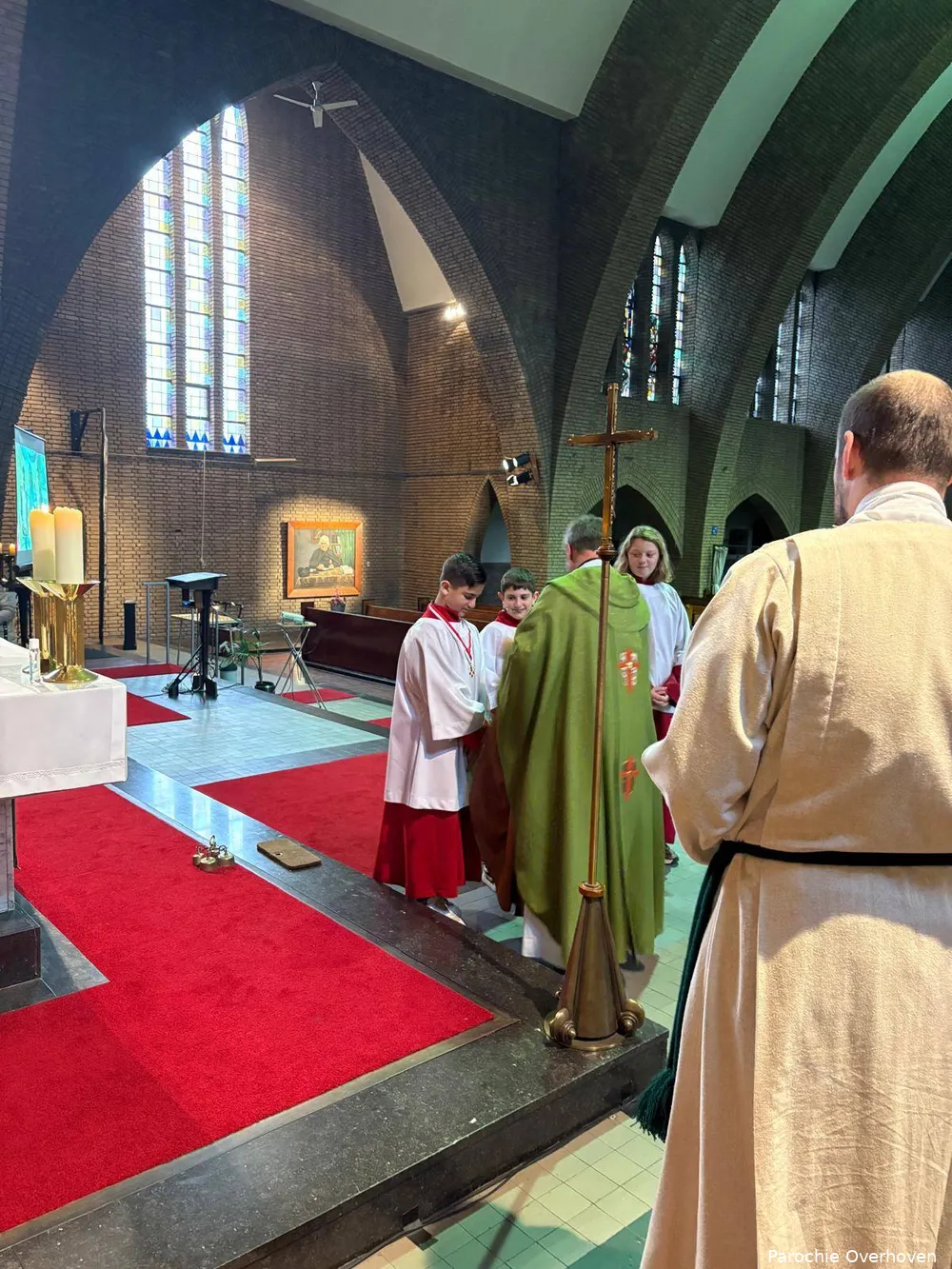 <span style="color: rgb(34, 34, 34); font-family: Arial, Helvetica, sans-serif; font-size: small;">Medaille voor Leonard Nami</span>