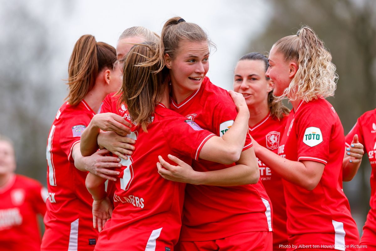 FC Twente (V) wint en zet volgende stap richting kampioenschap in jubileumwedstrijd Peddemors