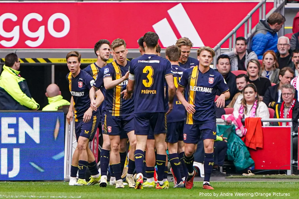 ajax fc twente 2023 2024 juichen