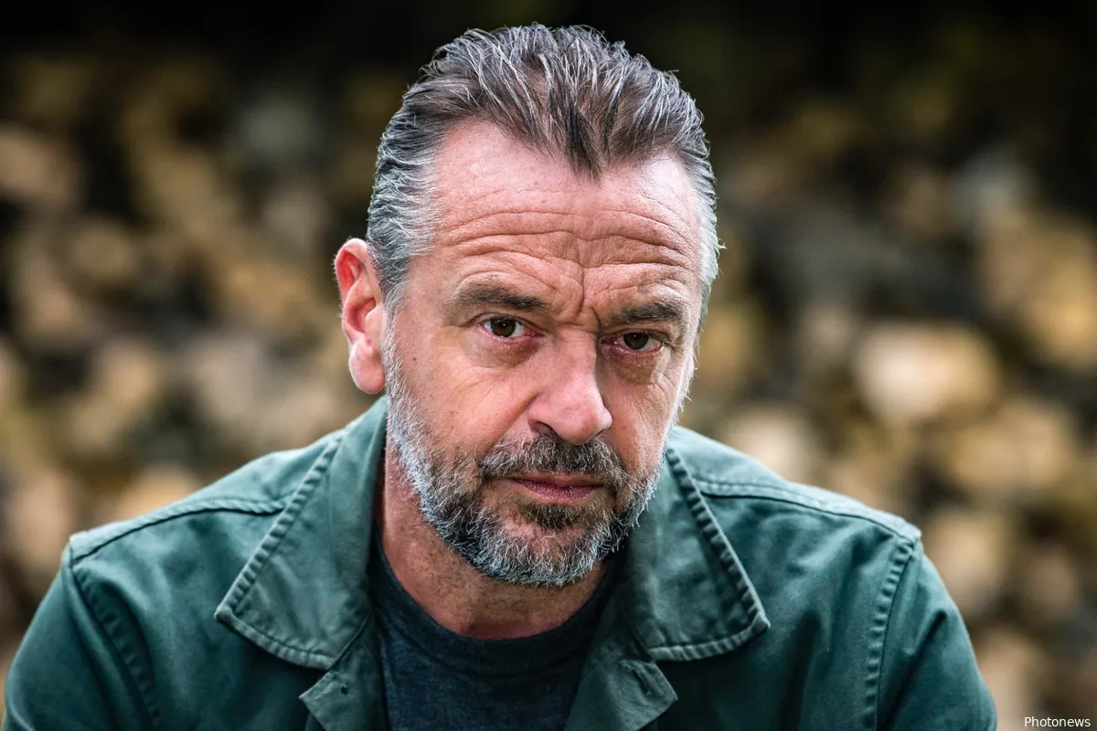 Presentator Tom Waes razend door wat hem plots overkomt: "WTF?"