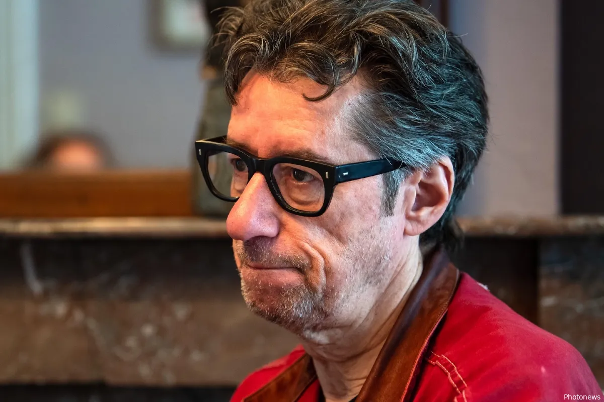 Schrijver Herman Brusselmans heeft somber nieuws over zijn gezondheid: "Gezwel gevonden"