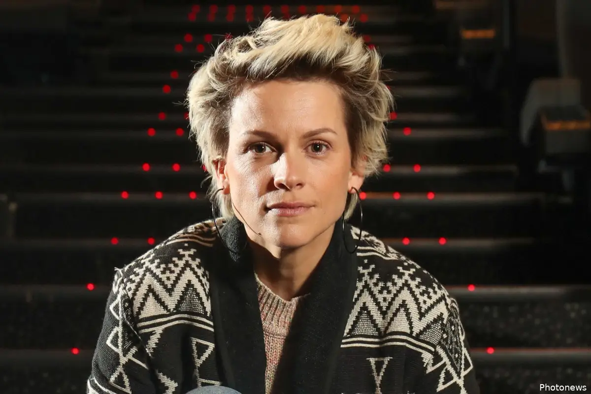 Actrice Veerle Baetens (45) geeft carrière nieuwe wending: "Ik was het beu"