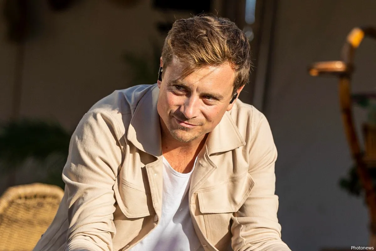 Dit mocht hij vast nog niet verklappen! Niels Destadsbader praat mond voorbij over grote verrassing bij Studio 100