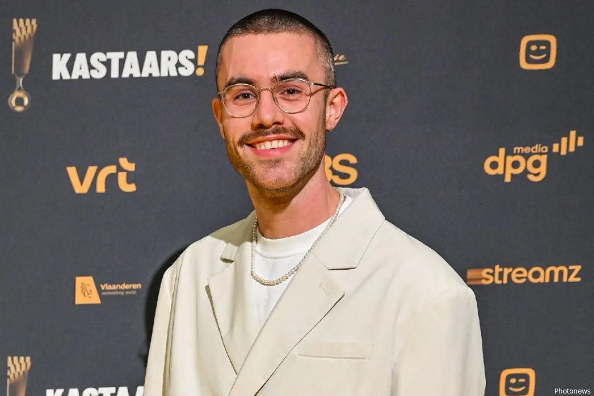 Influencer Jonatan Medart verrast met compleet nieuwe look: "Amai, dat staat u keigoed"